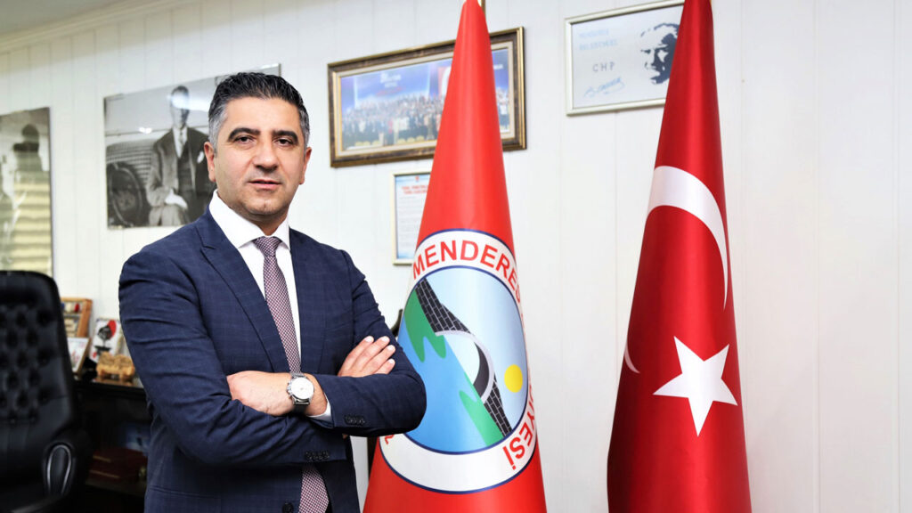 İzmir Menderes Belediye Başkanı ilk 10’da