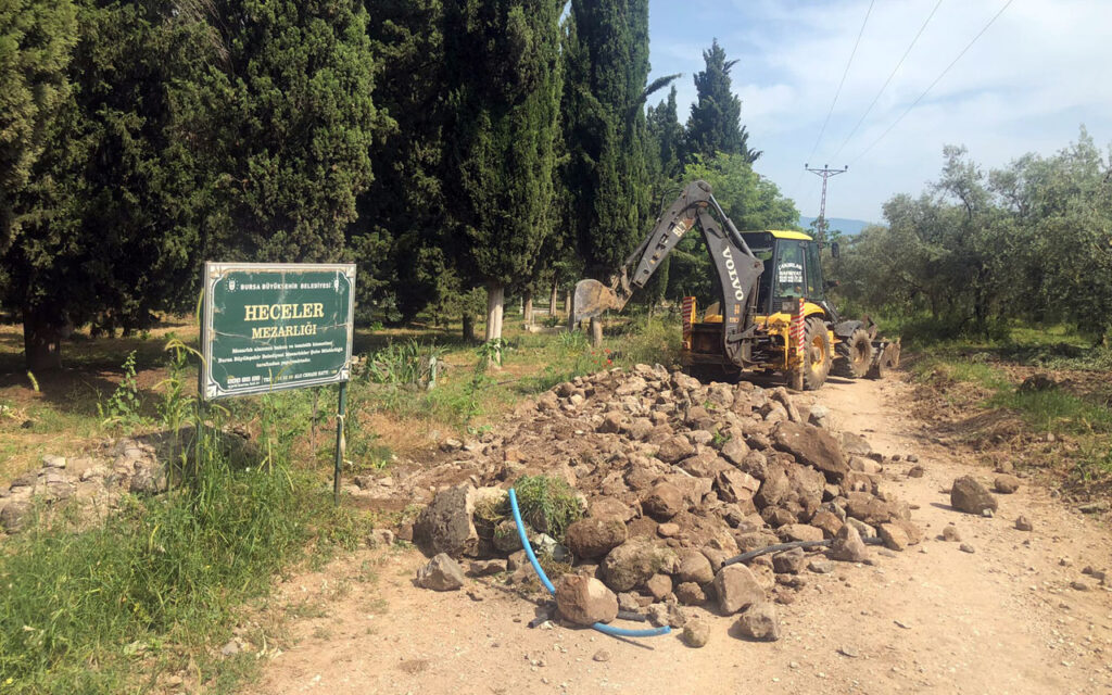 Bursa ve ilçelerdeki mezarlıklarda yoğun çalışma