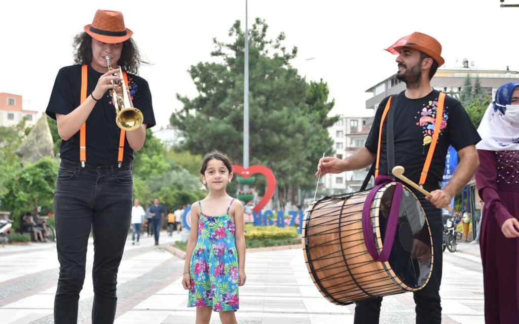 Bursa Orhangazi’de Birnefestival ile çocuklar eğlendi