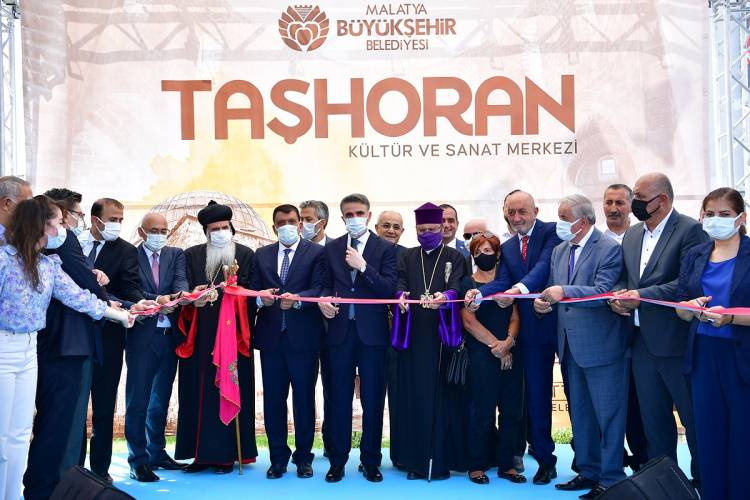 Taşhoran Kültür ve Sanat Merkezi açıldı