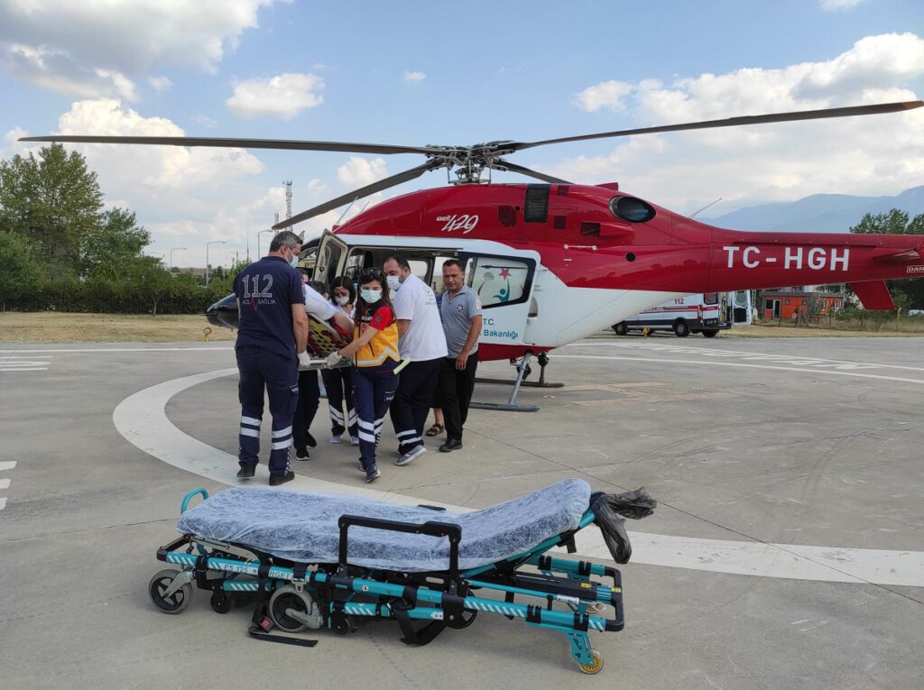 Bursa’da dağ ilçesindeki hastaya helikopter ambulans