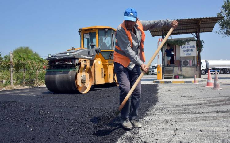 İzmir Aliağa’da asfaltlama çalışmaları
