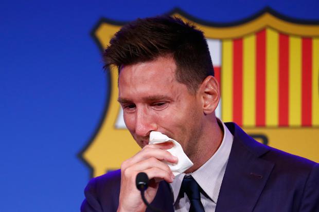 Messi Barcelona’ya gözyaşları içinde veda etti