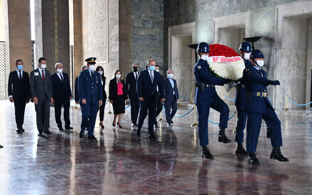 Bursalı sanayicilerden pandemi sonrası ilk ziyaret Anıtkabir’e