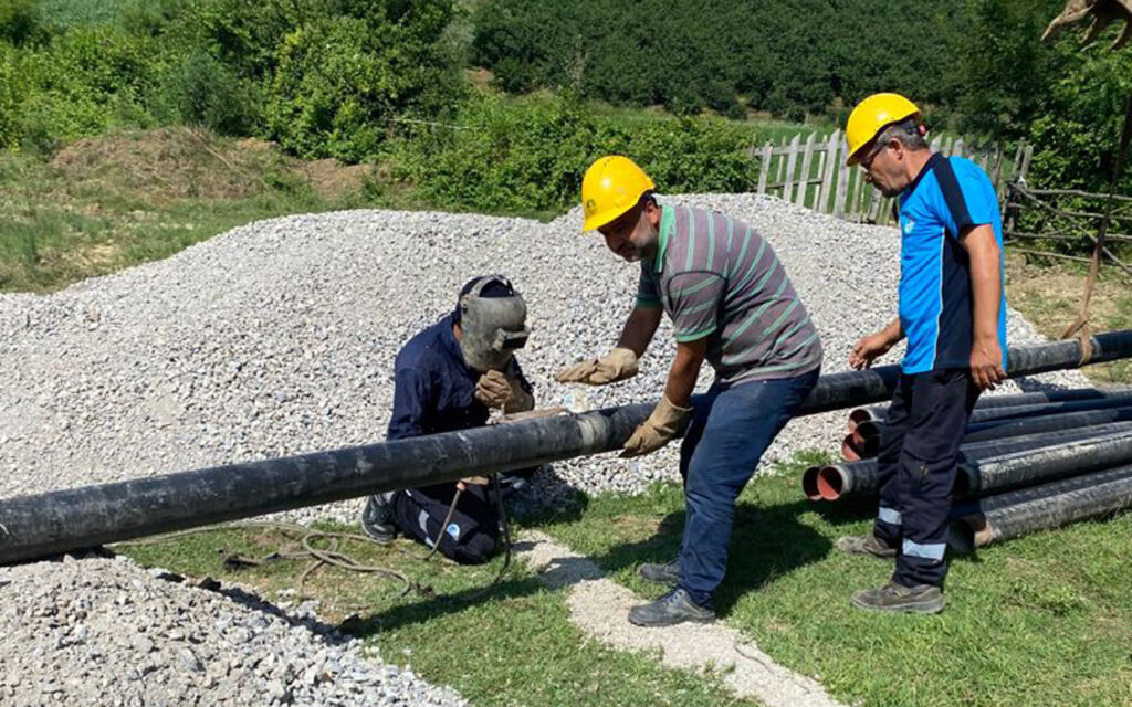 Sakarya Ferizli’de su iletim sorununa SASKİ eli değdi