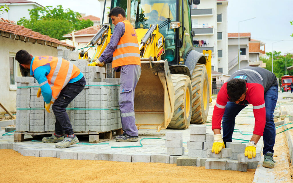 Lüleburgaz’da Kurbağlı Sokak parkeleniyor