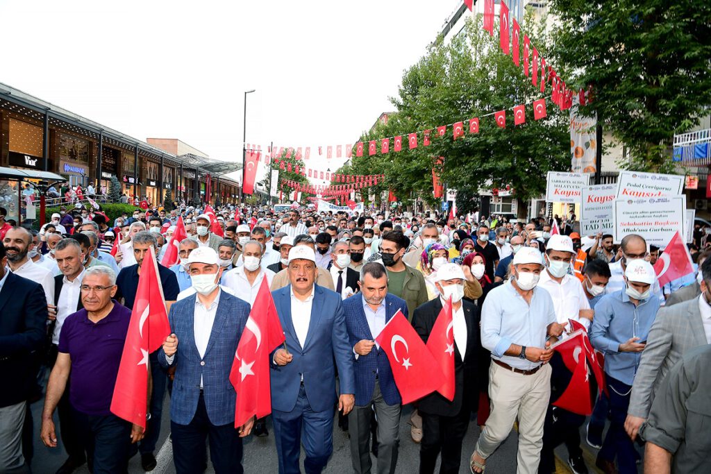 Binlerce Malatyalı kortejde buluştu