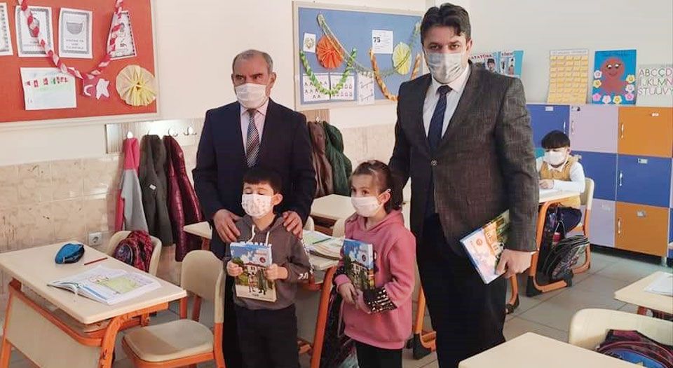 Kırşehir Mucur’da ‘Ahi Çocuk’lar kitaplarına kavuştu